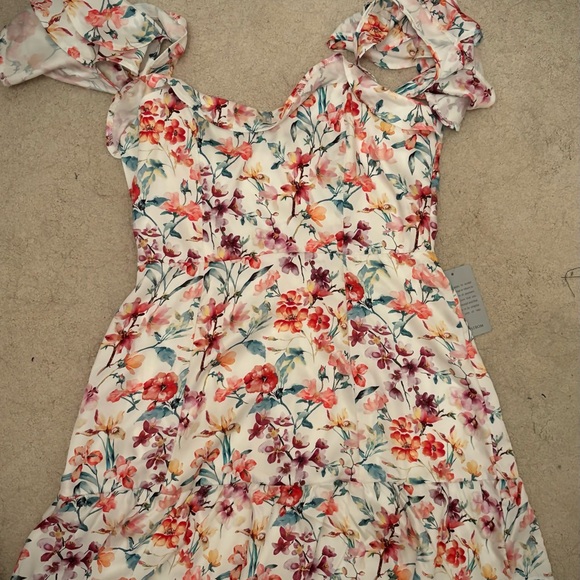 Floral Dress NWT - Picture 1 of 3
